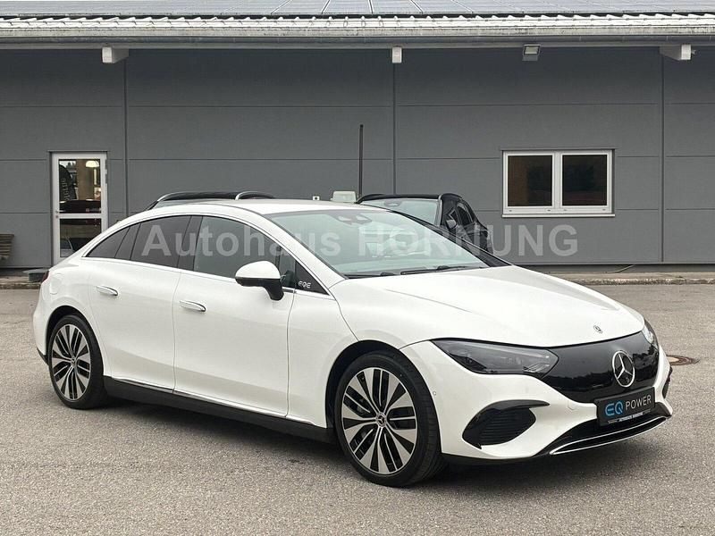 Gebraucht Mercedes EQE300 Premium 180 kW (245 PS) 2024 Unilack polarweiß Limousine