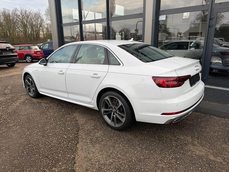 Gebraucht Audi A4 S-Line 190 PS (139 kW) 2019 Weiß Limousine
