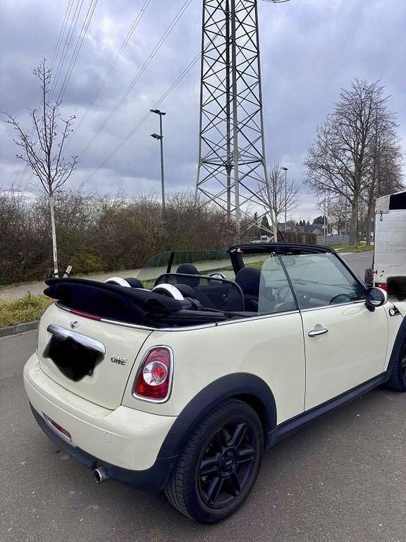 Gebraucht Mini ONE Pepper 98 PS (72 kW) 2015 Weiß Kleinwagen
