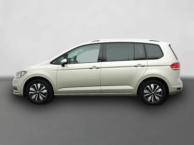Gebraucht VW Touran S 150 PS (110 kW) 2024 Silber Van / Kleinbus
