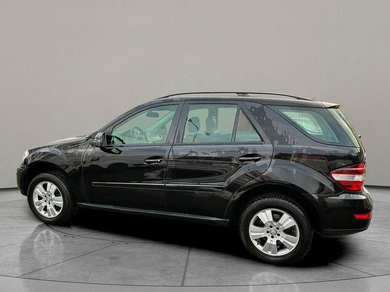 Gebraucht Mercedes ML350 231 PS (169 kW) 2011 Schwarz SUV