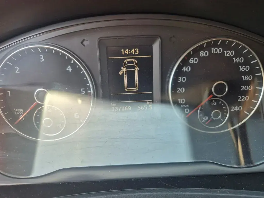 Gebraucht VW Caravelle 179 PS (131 kW) 2012 Grau Van