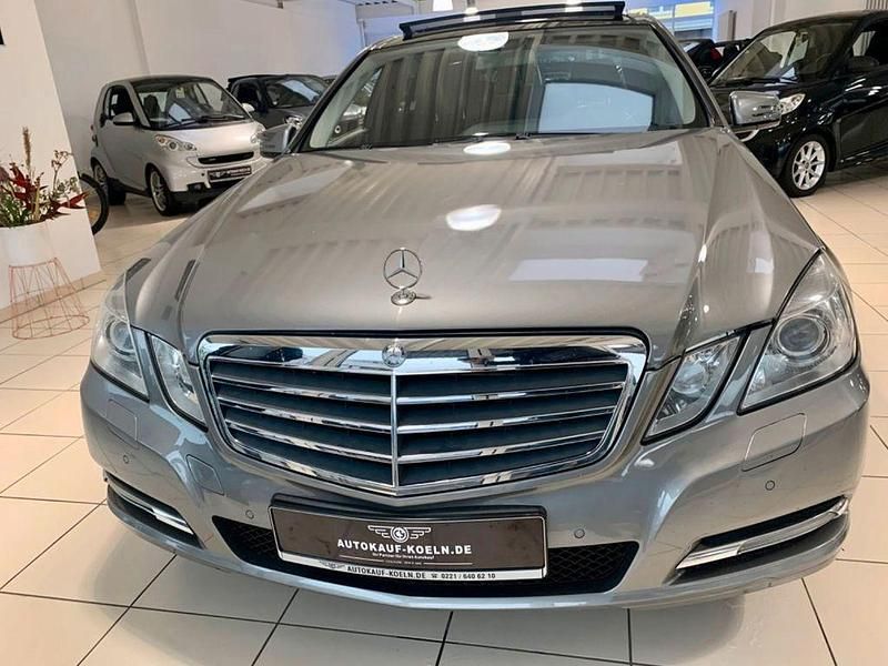 Gebraucht Mercedes E350 Avantgarde 265 PS (194 kW) 2012 Silber Limousine