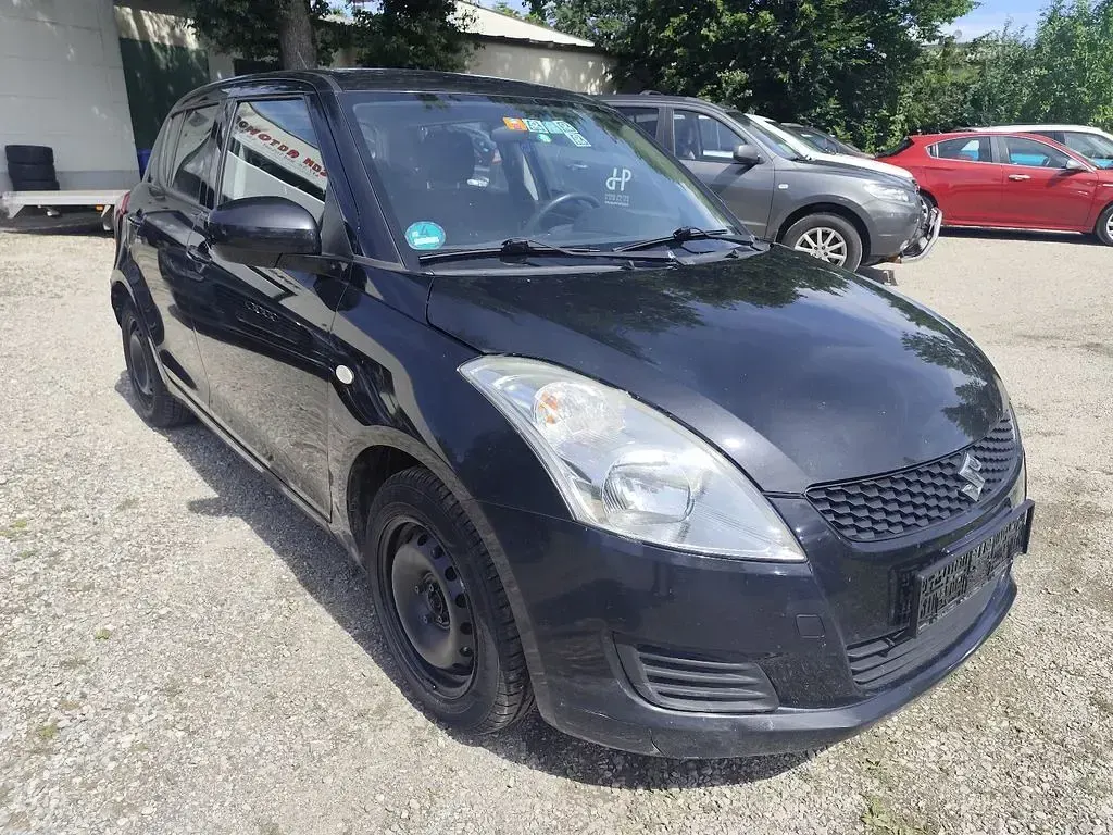 Gebraucht Suzuki Swift Club 94 PS (69 kW) 2012 Schwarz Kleinwagen