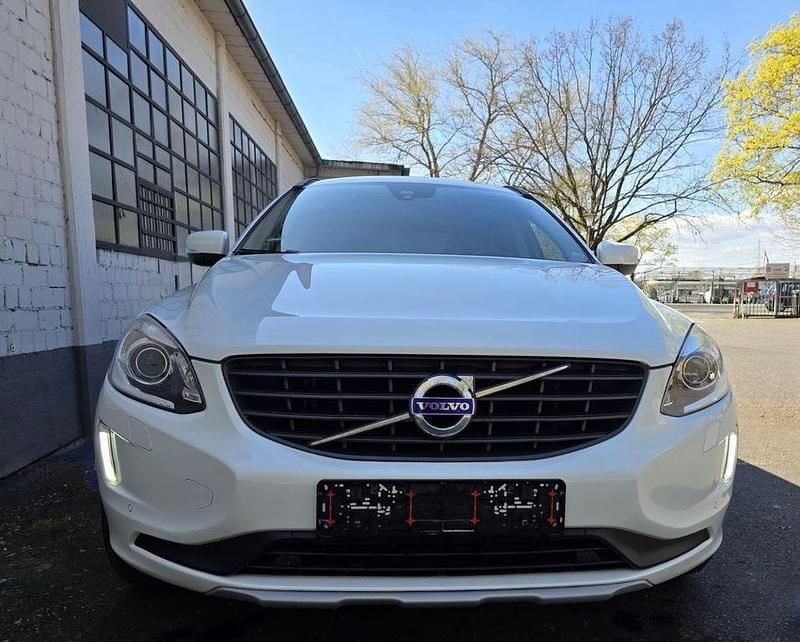 Gebraucht Volvo XC60 150 PS (110 kW) 2016 Weiß SUV
