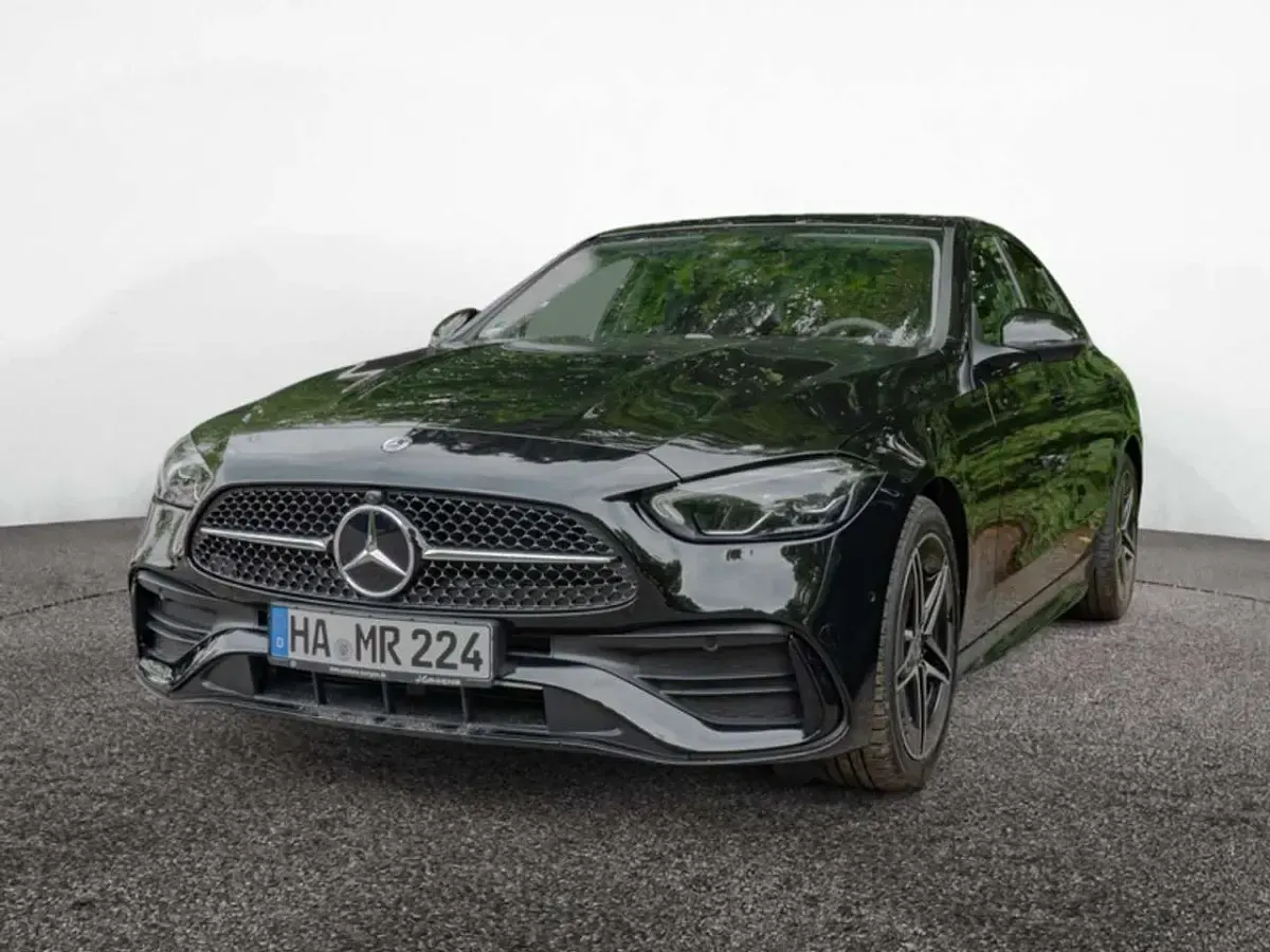 Gebraucht Mercedes C180 AMG line 170 PS (125 kW) 2025 Schwarz Limousine