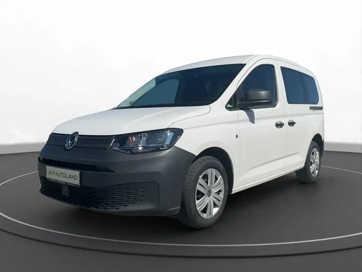 Używany VW Caddy 122 KM (89 kW) 2022 Biały Minivan