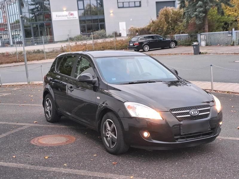 Gebraucht Kia Ceed EX 109 PS (80 kW) 2009 Schwarz Kleinwagen