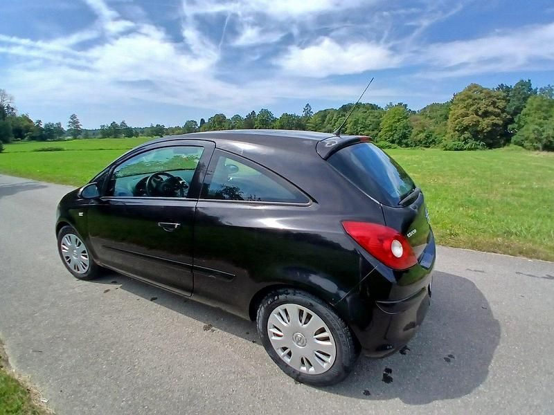 Schwarz Gebraucht 2007 Opel Corsa Kleinwagen | 2.100 € (Guter Preis) - Bild 1/4