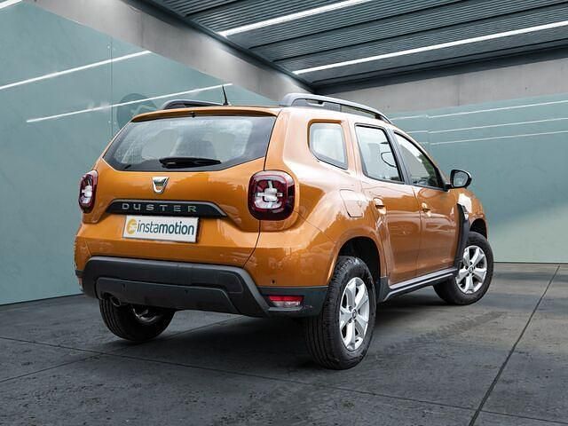 Second-hand Dacia Duster Comfort 101 CP (74 kW) 2020 Portocaliu SUV