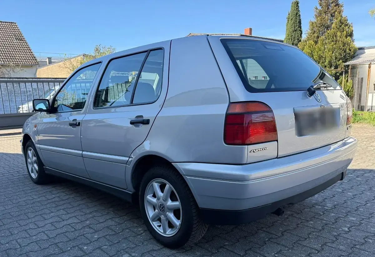 Brugt VW Golf III 90 HK (66 kW) 1995 Sølv Sedan