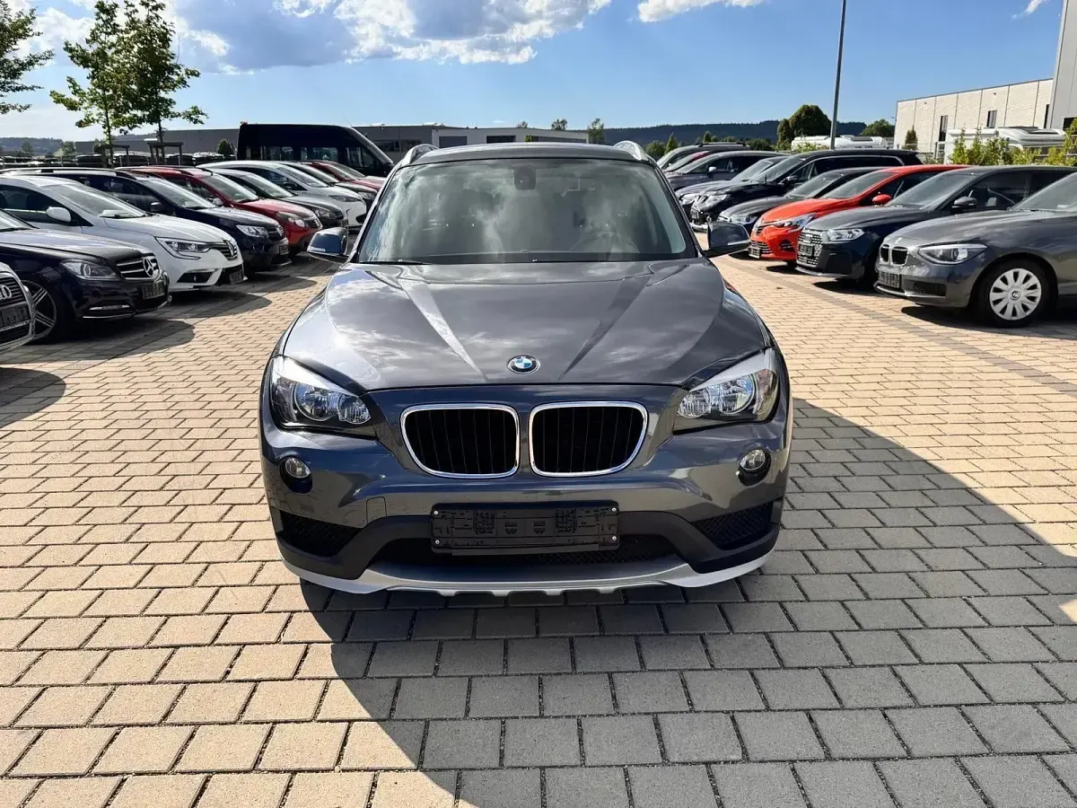 Gebraucht BMW X1 Advantage 116 PS (85 kW) 2015 Grau SUV