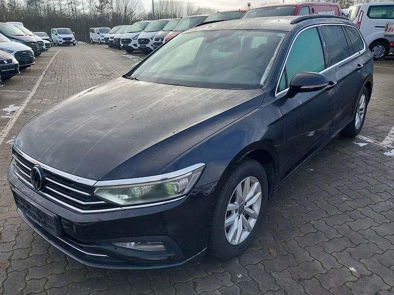 Schwarz Gebraucht 2023 VW Passat Business Kombi | 19.900 € (Guter Preis) - Bild 1/4