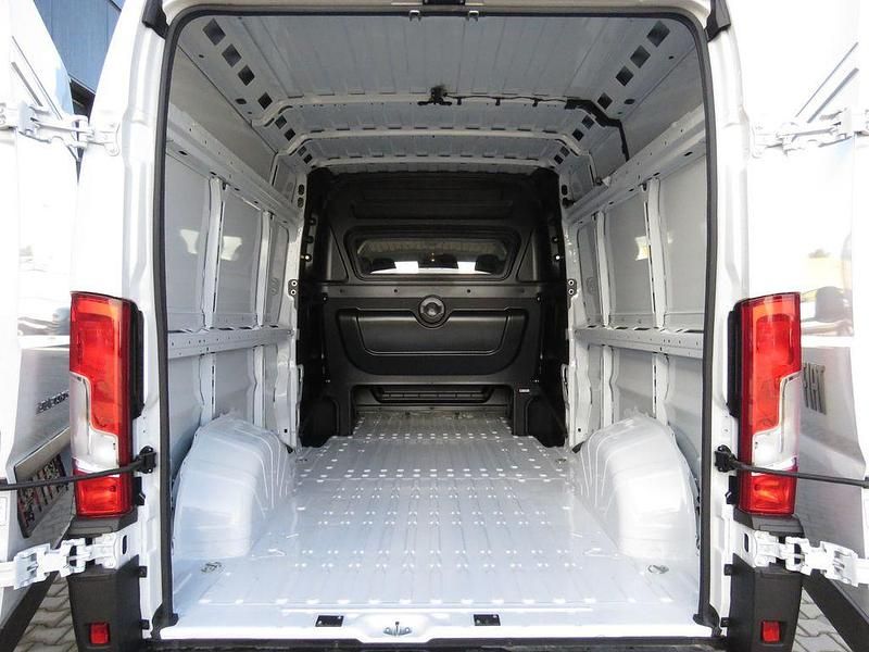 Gebraucht Fiat Ducato 140 PS (102 kW) 2024 Weiß Van