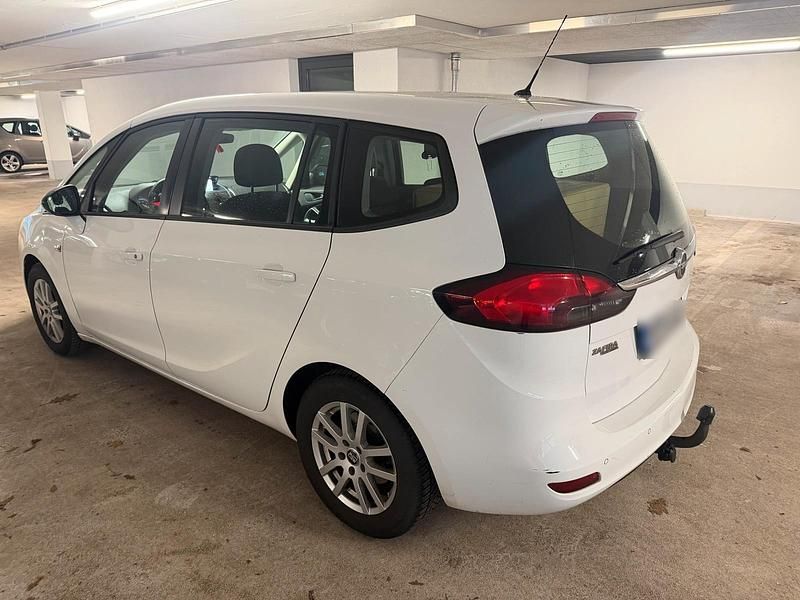 Gebraucht Opel Zafira 120 PS (88 kW) 2016 Weiß Van / Kleinbus