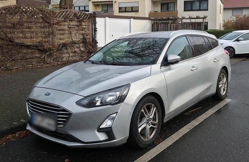 Silber Gebraucht 2019 Ford Focus Kombi | 7.500 € (Superpreis) - Bild 1/4