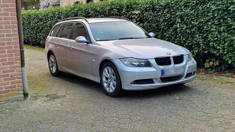 Silber Gebraucht 2008 BMW 320 Kombi | 2.500 € (Superpreis) - Bild 1/4