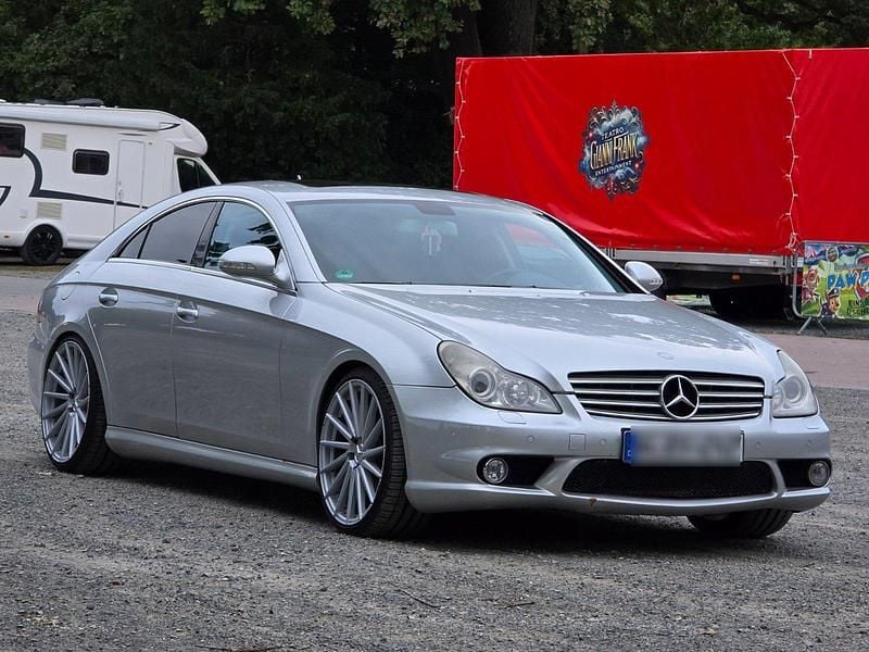 Grau Gebraucht 2006 Mercedes CLS63 AMG AMG Limousine | 15.799 € - Bild 1/4