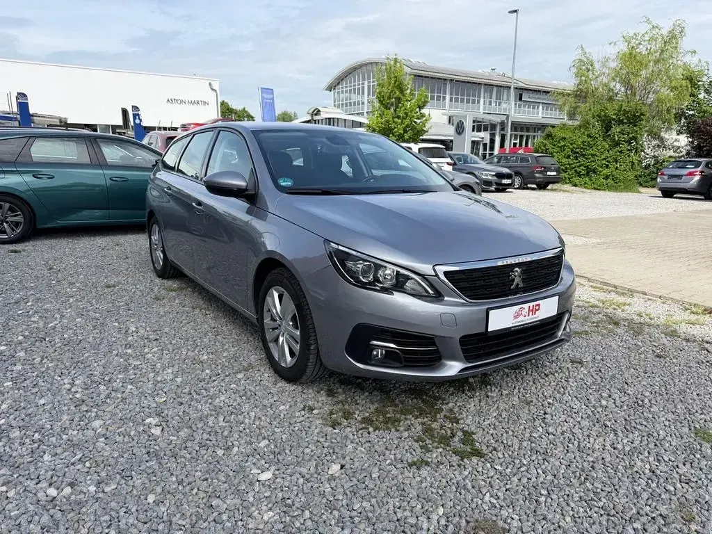 Gebraucht Peugeot 308 SW Active 131 PS (96 kW) 2020 Gris artense/metalliclackieru Kombi