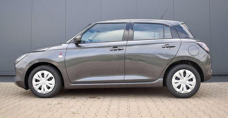 Neu Suzuki Swift Club 83 PS (61 kW) 2026 Mineral gray Kleinwagen