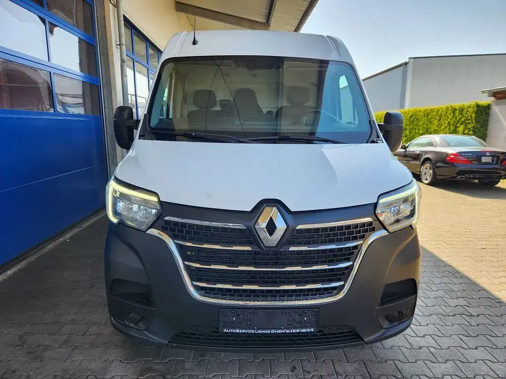 Gebraucht Renault Master Komfort 150 PS (110 kW) 2023 Weiss Van / Kleinbus