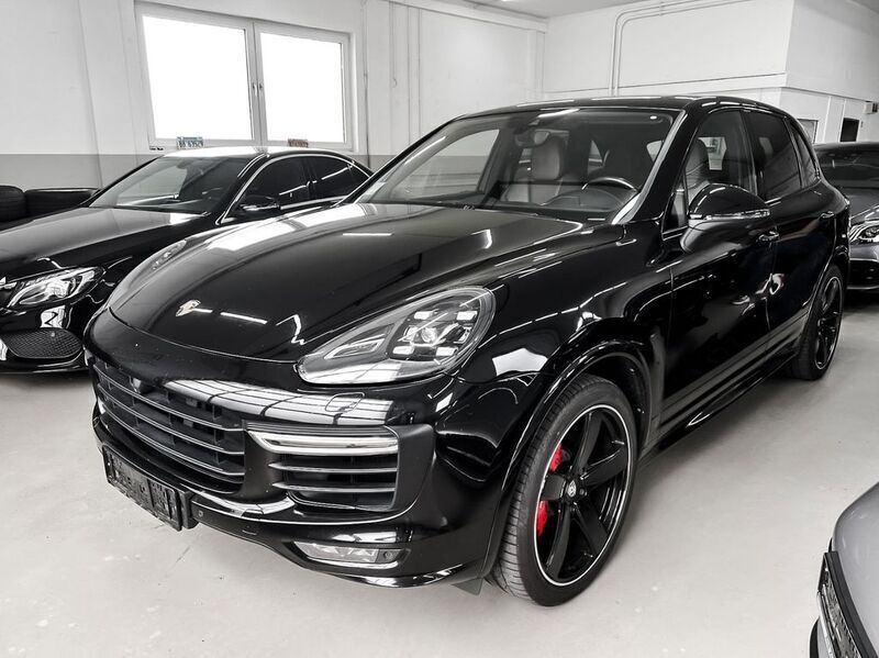 Schwarz Gebraucht 2016 Porsche Cayenne Turbo Chrono SUV | 49.991 € - Bild 1/4