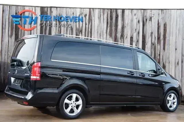 Gebraucht Mercedes V250 Avantgarde Edition 190 PS (139 kW) 2015 Schwarz Van / Kleinbus
