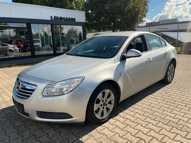 Silber Gebraucht 2011 Opel Insignia Selection Limousine | 3.990 € (Guter Preis) - Bild 1/4