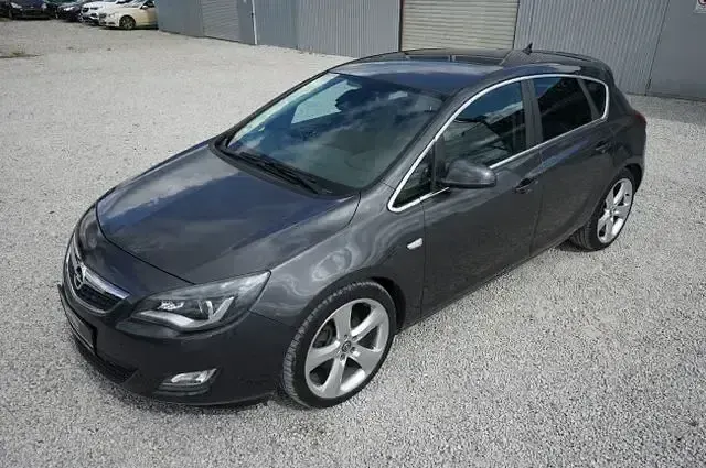 Gebraucht Opel Astra 180 PS (132 kW) 2010 Grau Limousine