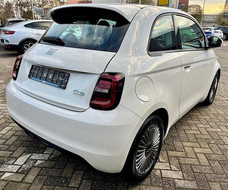 Gebraucht Fiat 500e 86 kW (118 PS) 2023 Arktis weiß Kleinwagen