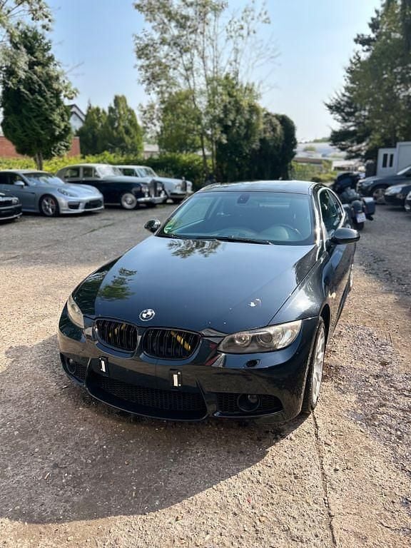 Schwarz Gebraucht 2008 BMW 330 Sport Line Coupé | 5.600 € (Superpreis) - Bild 1/4