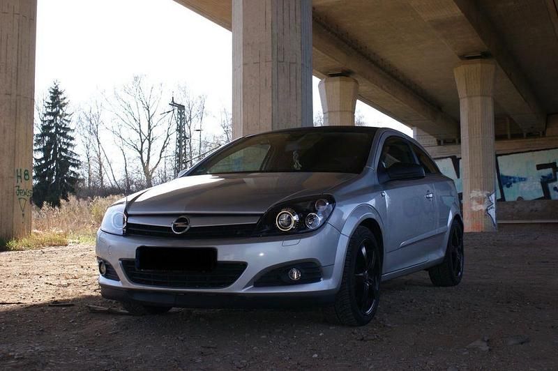 Gebraucht Opel Astra GTC 125 PS (91 kW) 2005 Silber Limousine