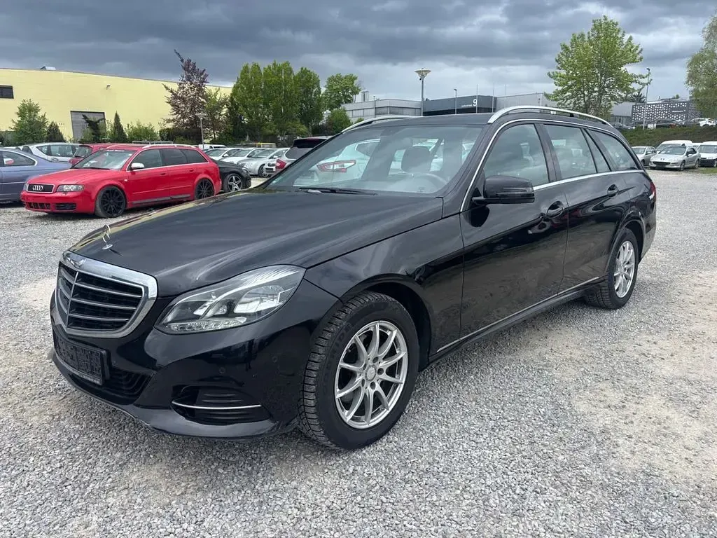 Gebraucht Mercedes E200 136 PS (100 kW) 2016 Schwarz Kombi