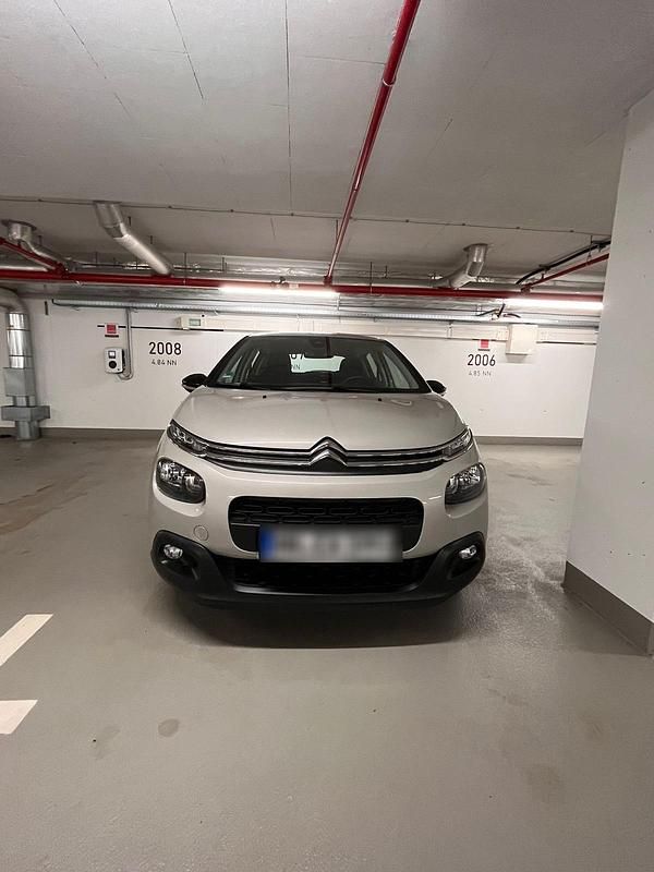 Grau Gebraucht 2018 Citroën C3 Feel Kleinwagen | 8.999 € (Superpreis) - Bild 1/4
