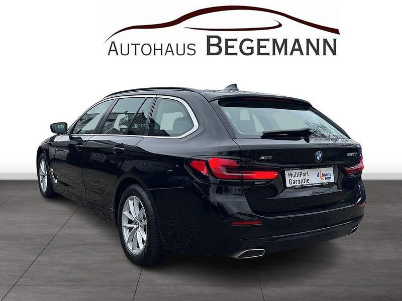 Gebraucht BMW 520 190 PS (139 kW) 2022 Schwarz Limousine