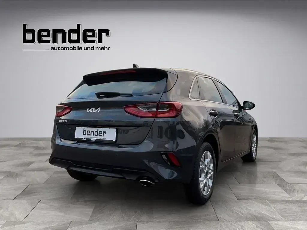 Gebraucht Kia Ceed Vision 99 PS (72 kW) 2025 Grau Kleinwagen