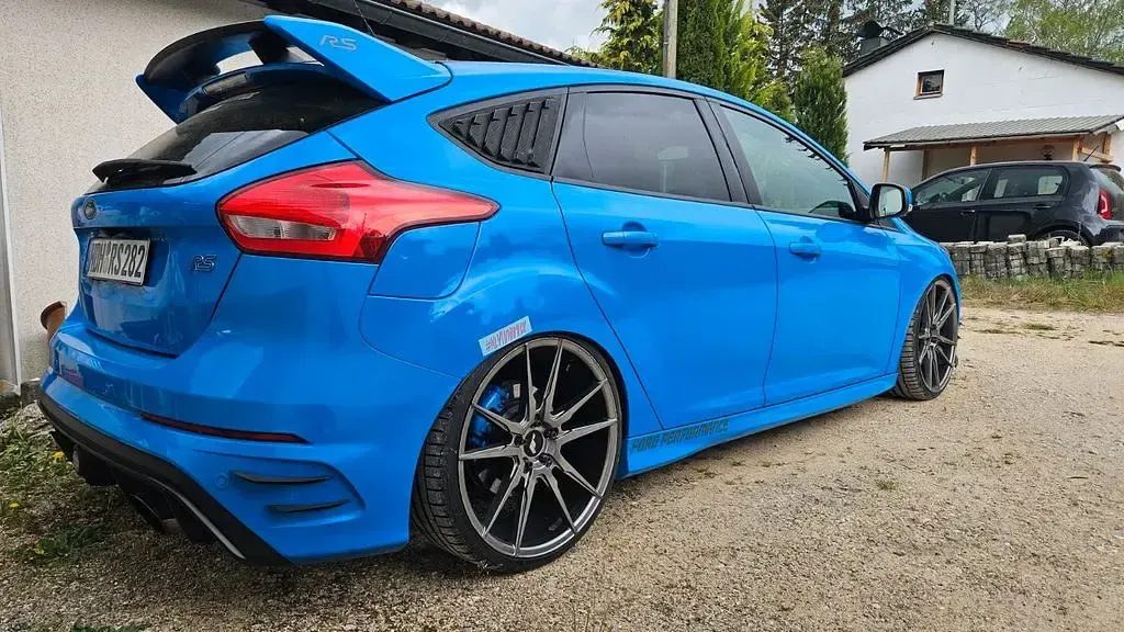 Usata Ford Focus RS 349 CV (256 kW) 2017 Blu Berlina