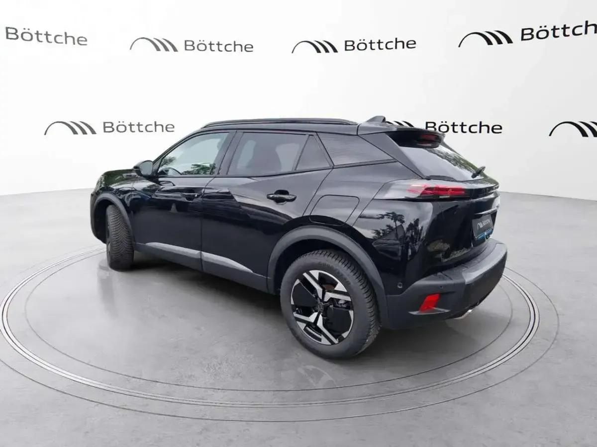 Gebraucht Peugeot 2008 GTi 131 PS (96 kW) 2024 Lackierung schwarz perla nera/ SUV