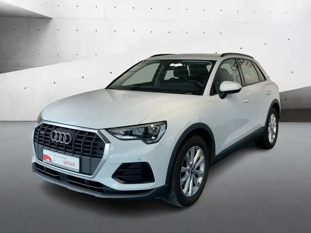 Gebraucht Audi Q3 Sport 190 PS (139 kW) 2019 Gletscherweiß metallic SUV