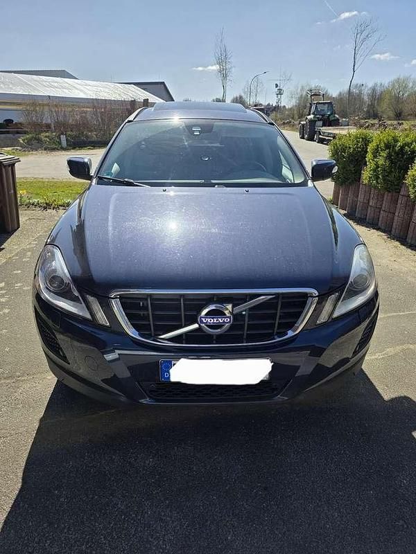 Gebraucht Volvo XC60 Momentum 163 PS (119 kW) 2012 Blau SUV