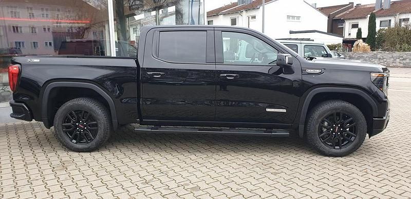 Neu GMC Sierra 360 PS (264 kW) 2025 Schwarz Pickup