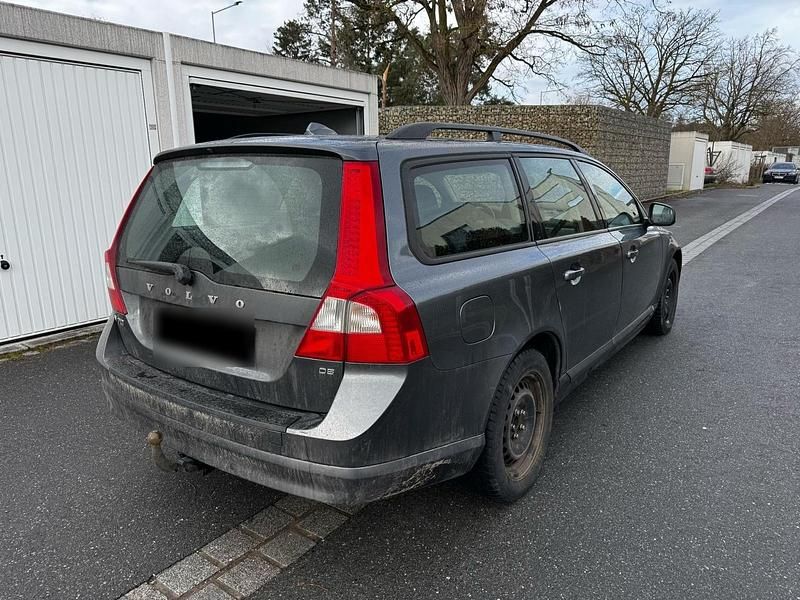 Gebraucht Volvo V70 Momentum 185 PS (136 kW) 2008 Grau Kombi
