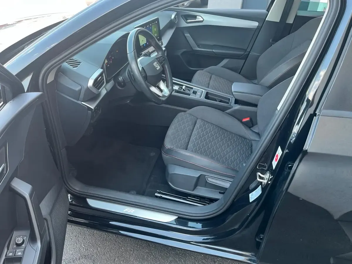 Gebraucht Seat Leon FR 150 PS (110 kW) 2022 Schwarz Kombi