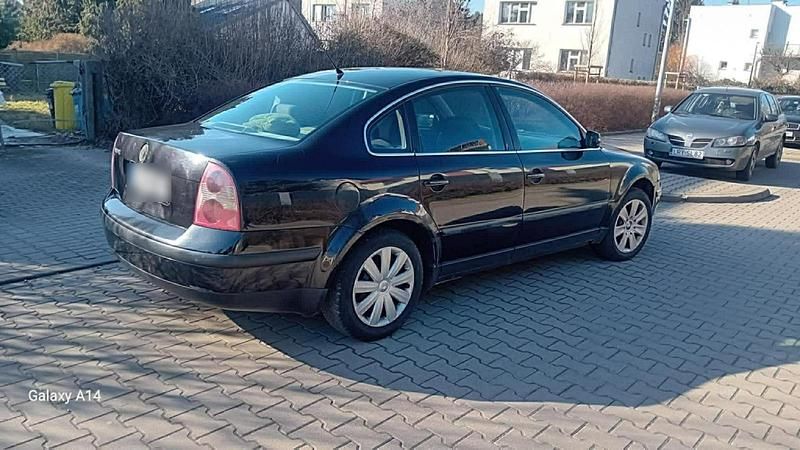 Gebraucht VW Passat 131 PS (96 kW) 2002 Schwarz Limousine