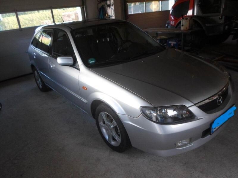 Grau Gebraucht 2002 Mazda 323 Exclusive Kombi | 6.700 € - Bild 1/4