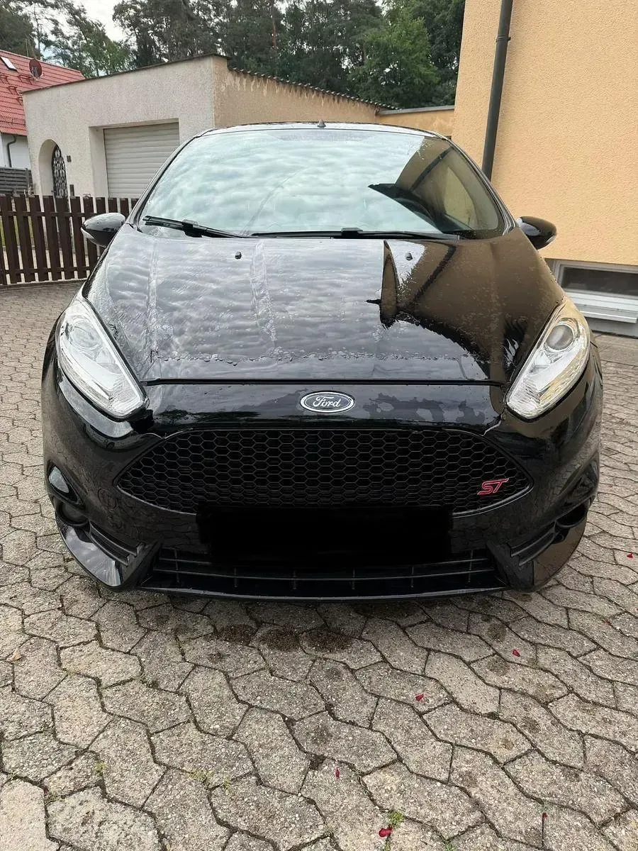 Gebraucht Ford Fiesta ST 182 PS (133 kW) 2017 Schwarz Kleinwagen