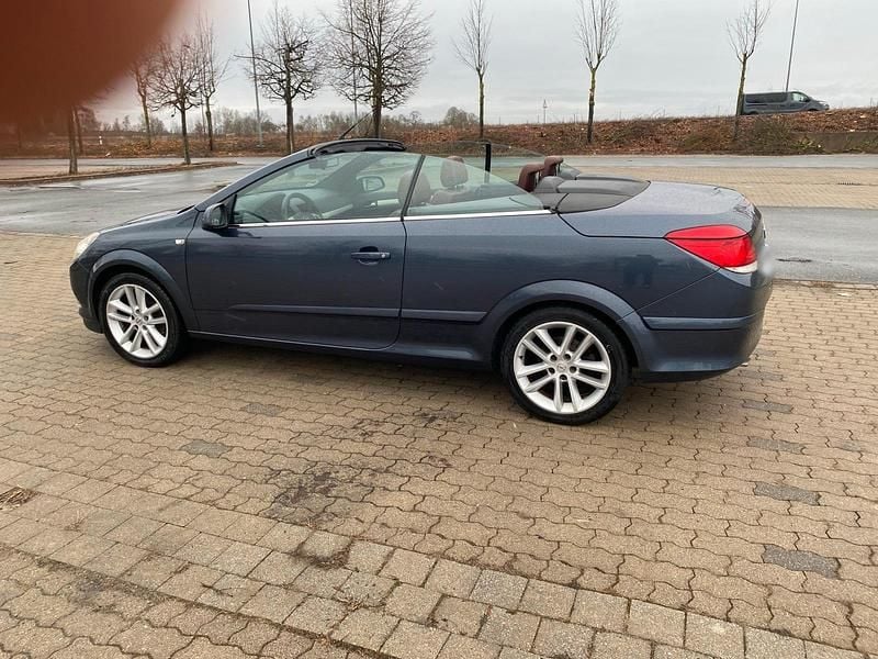 Gebraucht Opel Astra Cabriolet 125 PS (91 kW) 2006 Grün Cabrio