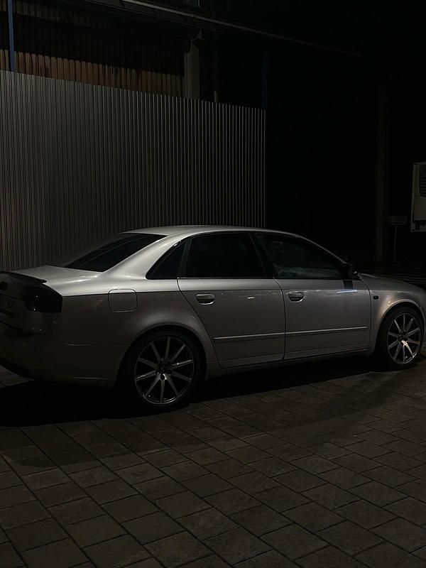 Gebraucht Audi A4 Ambiente 142 PS (104 kW) 2005 Silber Limousine