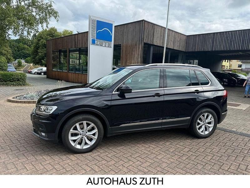 Schwarz Gebraucht 2019 VW Tiguan Highline SUV | 24.490 € (Superpreis) - Bild 1/4
