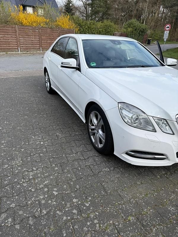 Gebraucht Mercedes E220 AMG 170 PS (125 kW) 2012 Limousine